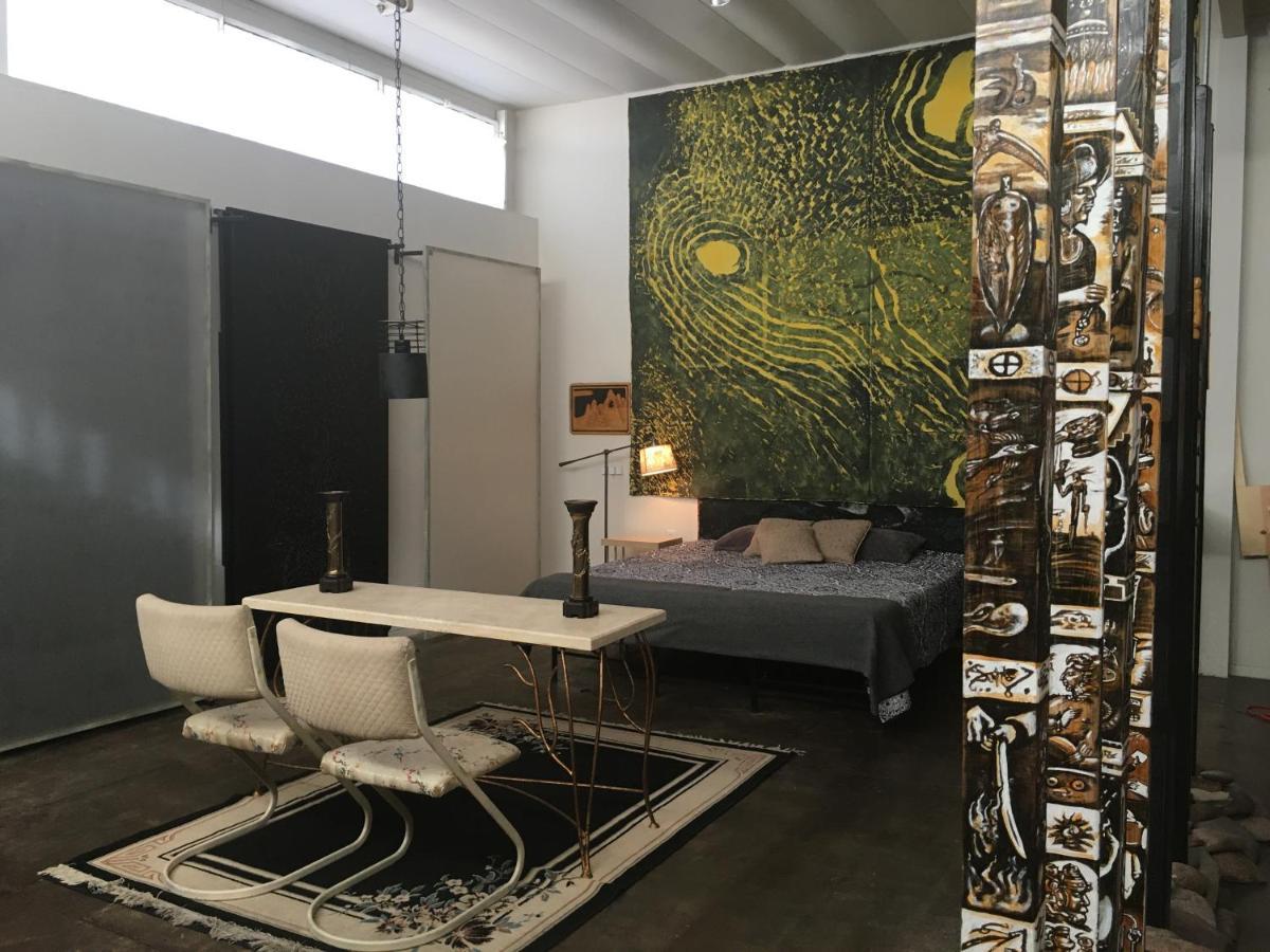 Space Castle: A 1950S Gas Station Transformed Into An Art Themed Wonderland Truth or Consequences Exteriér fotografie